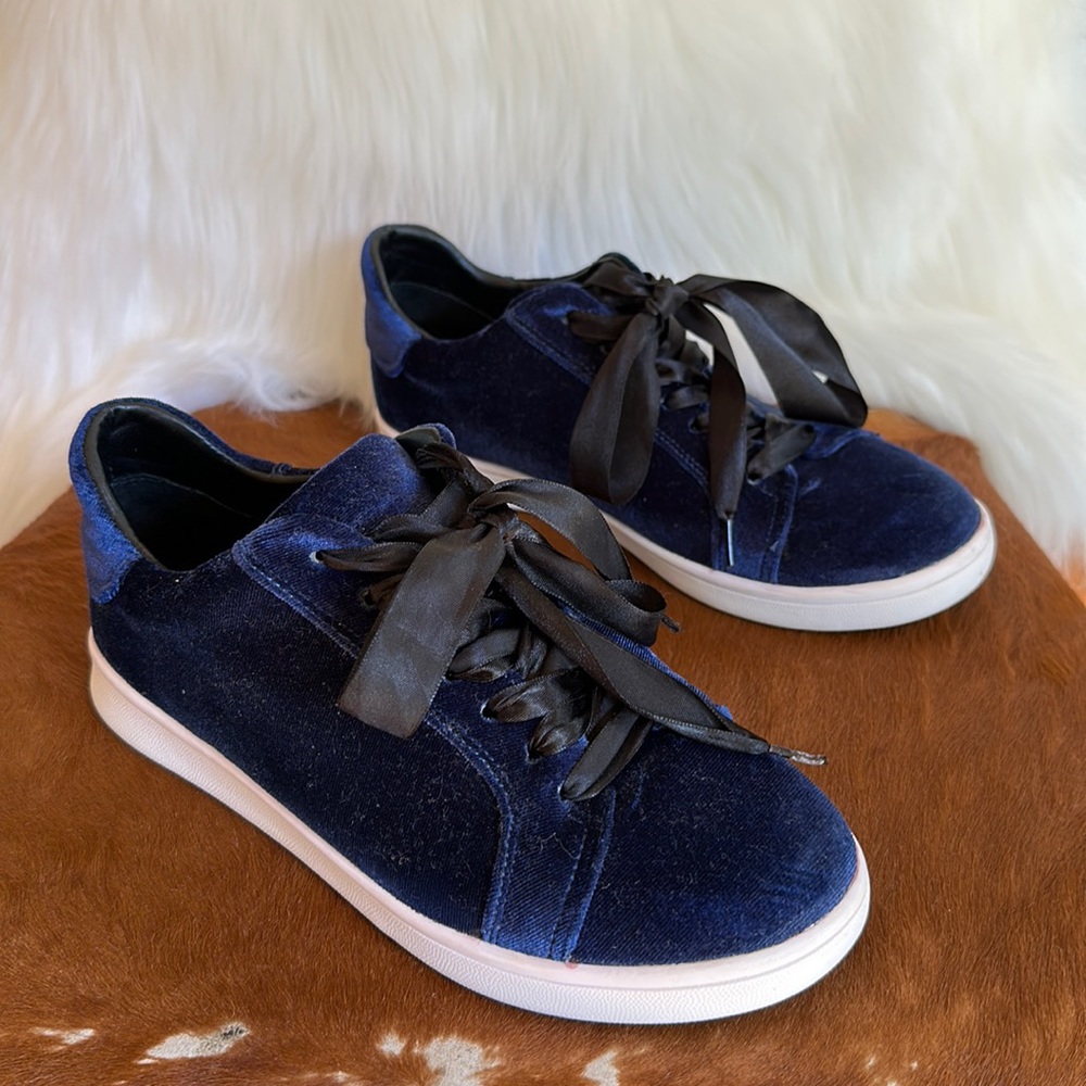 Sam edelman marlow blue velvet sneaker